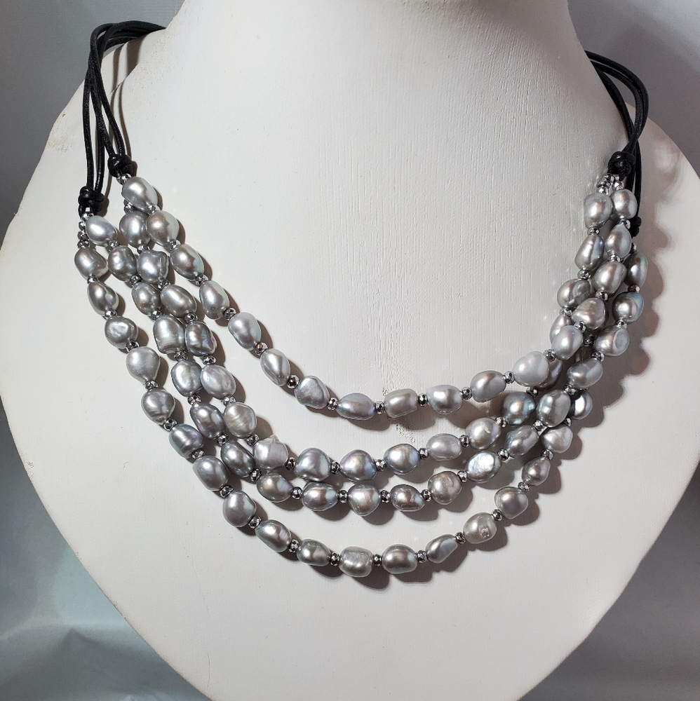 Nwt Cultured pear & Hematite leather silver neckla
